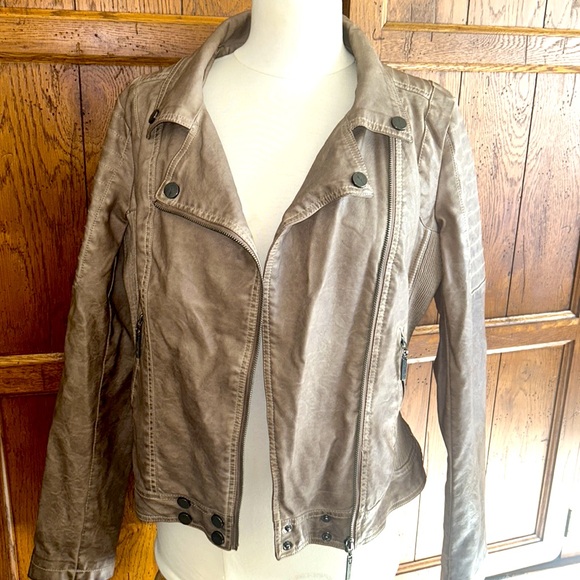 NWT⭐️INDIGO SAINTS JACKET Light Brown Mushroom color Vegan LEATHER Large - Picture 2 of 15
